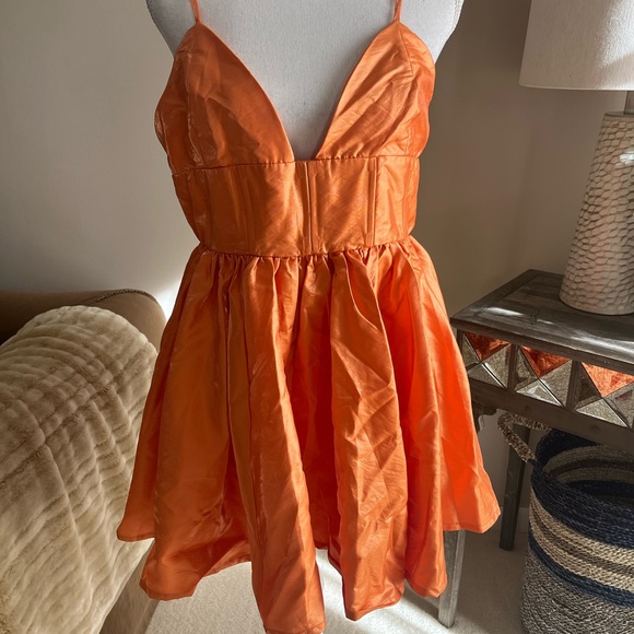 Runaway the Label Astrid Mini Dress Lg - Picture 4 of 9